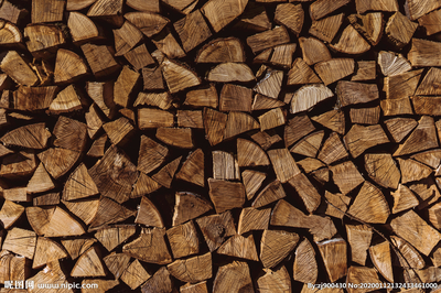 劈好的木材 自然与工艺的完美结合